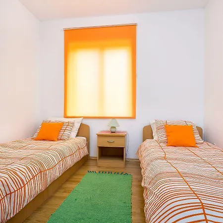 400 Meter Zum Mit Wlan, Klima, Terrasse, Grill Apartman